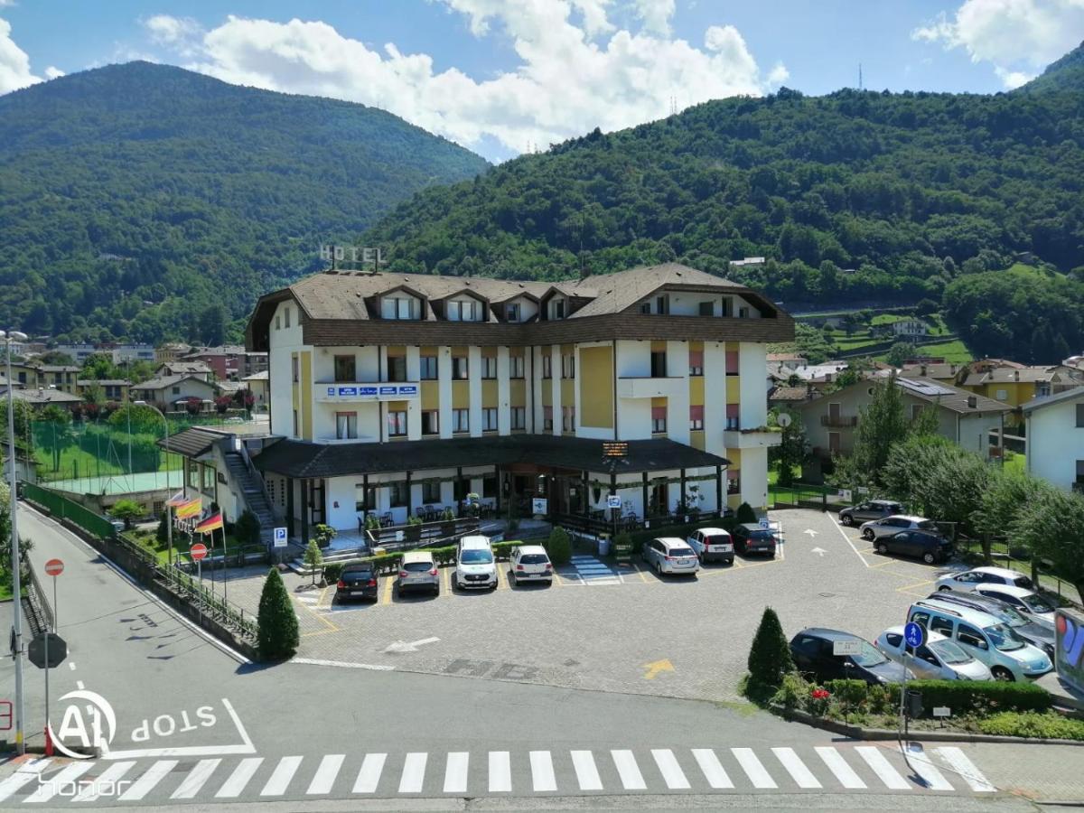 Hotel Rezia Valtellina Morbegno Exterior foto
